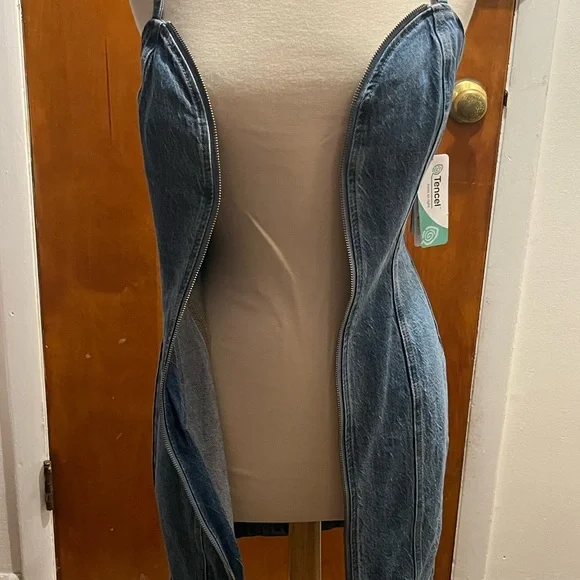 Guess Women’s Raye Zip Front Blue Denim Dress. Size S NWT. - Picture 6 of 11